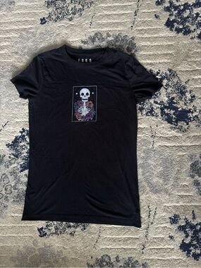 FREE STATE Skeleton Floral Graphic Tee - Black